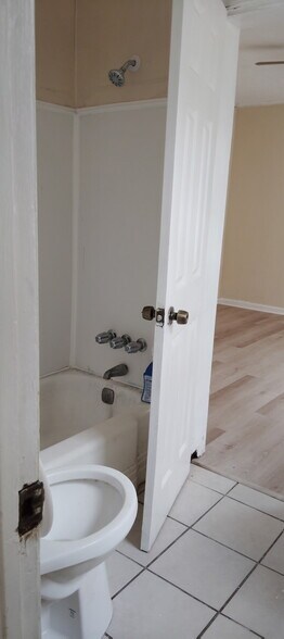 Building Photo - 5752 Deborah Dr