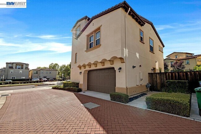 Building Photo - 6180 Alpine Blue Dr