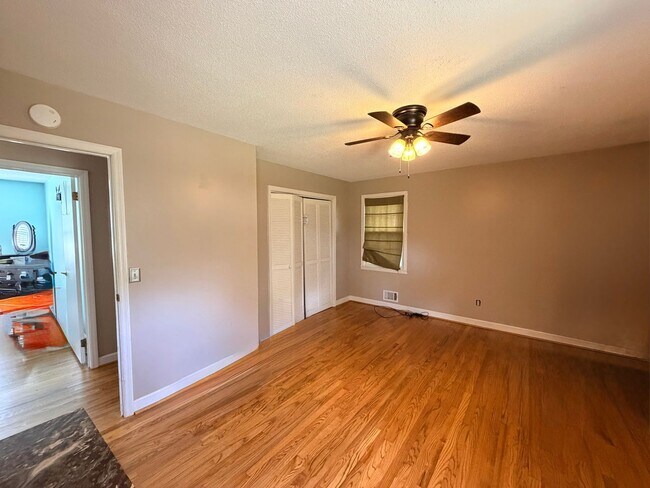 Building Photo - 839 Malibu Dr