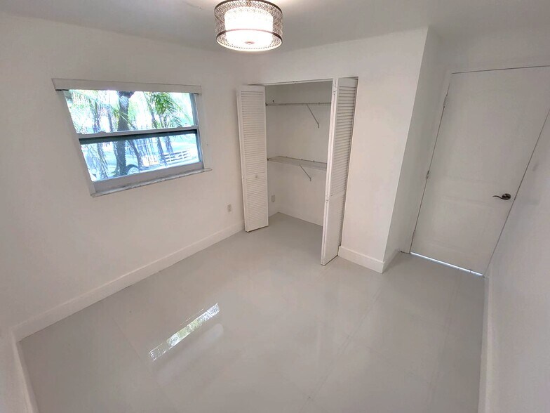 Building Photo - 10345 SW 209th Ln