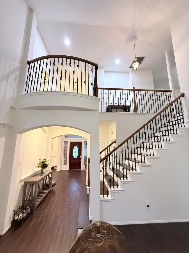 Building Photo - 18406 S Roaring River Ct