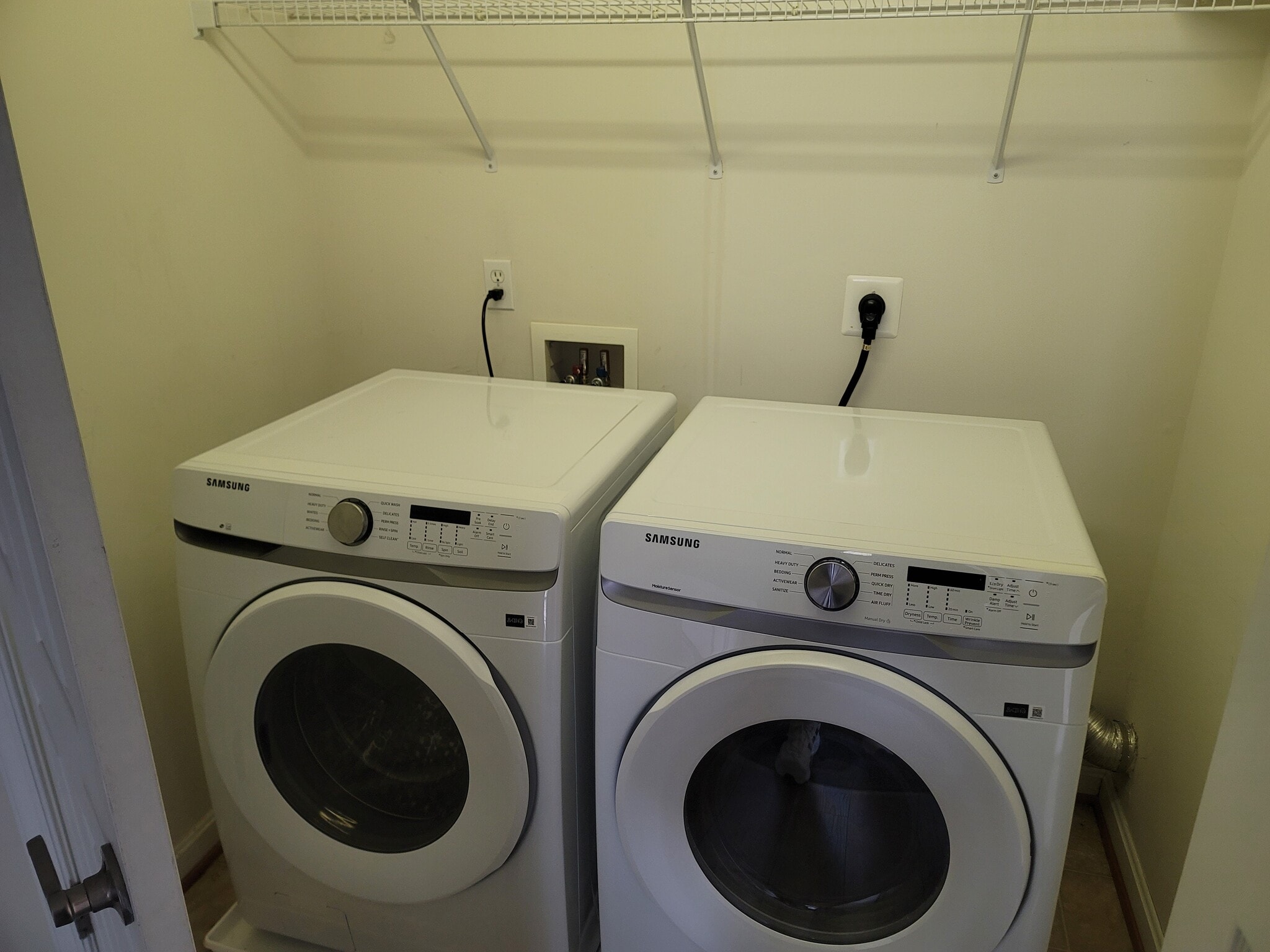 Building Photo - 6831 Hampton Bay Ln