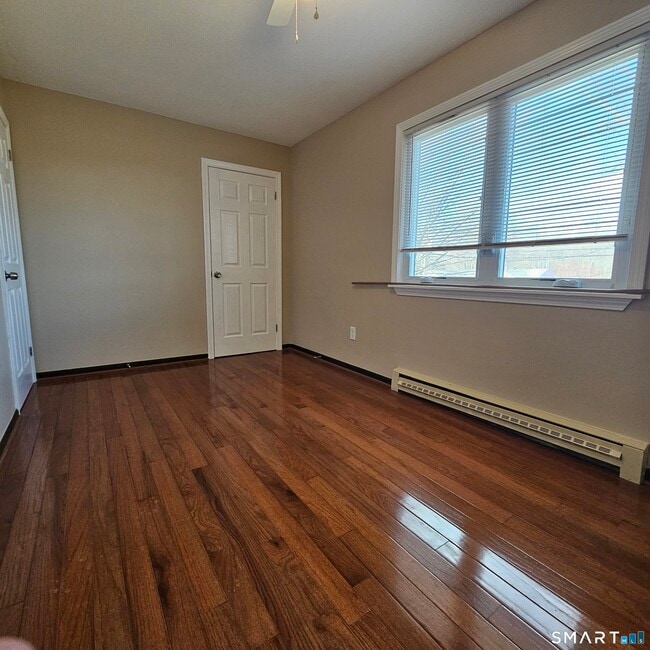 Building Photo - 373 Wolcott St