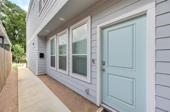 Building Photo - 3108 Wentworth St