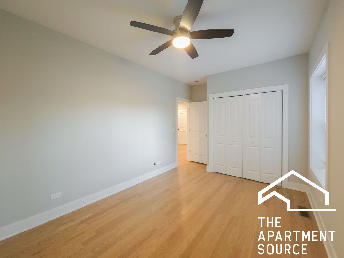 Building Photo - 4847 N Wolcott Ave