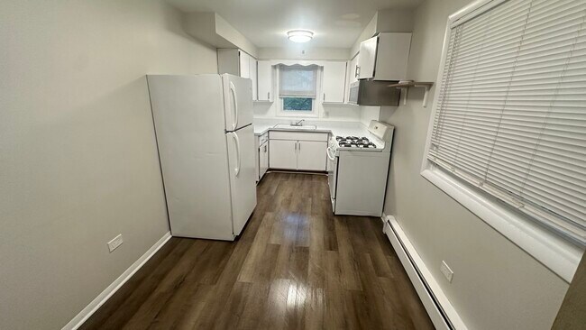 Building Photo - 2802 N Rutherford Ave