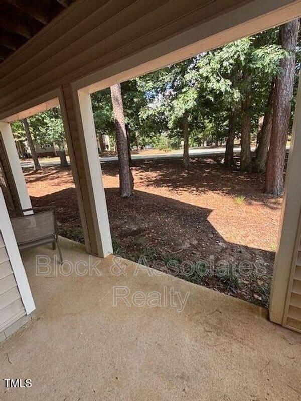 Building Photo - 6000 Winterpointe Ln