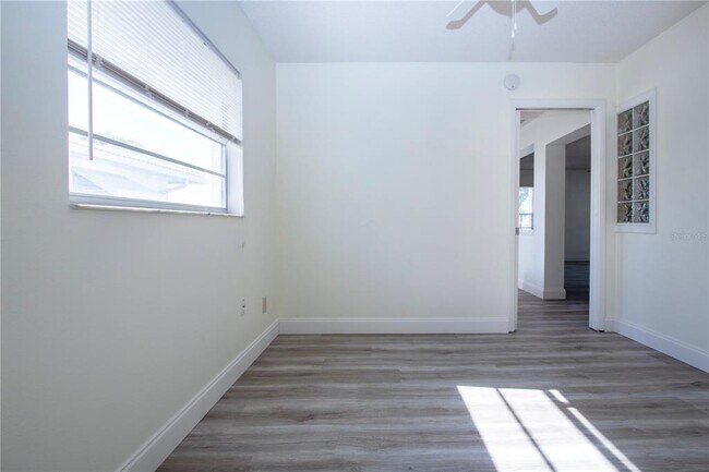 Building Photo - 3807 Joyce Dr