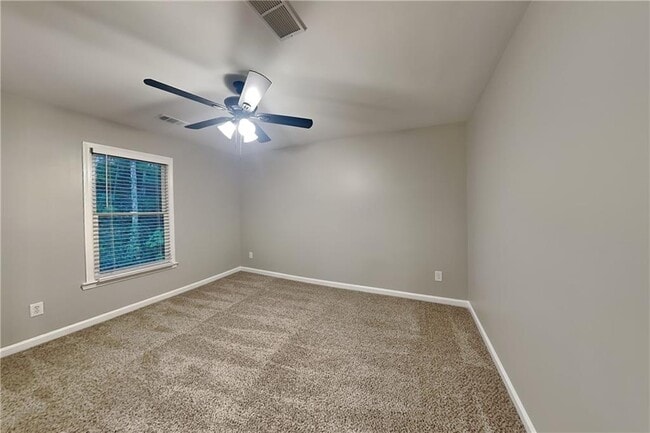 Building Photo - 3174 Vickery Dr NE