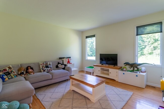 Building Photo - 4957 Shadow Rock Cir