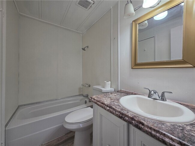 Building Photo - 906 Ramar Rd