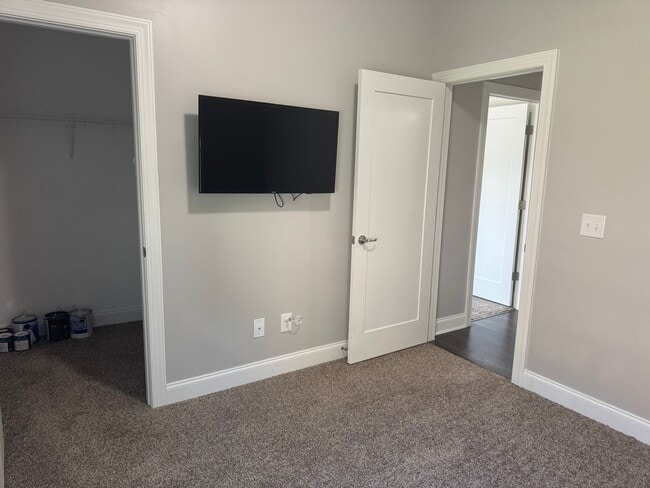 Building Photo - Cute 4BR Home in Perfect Location