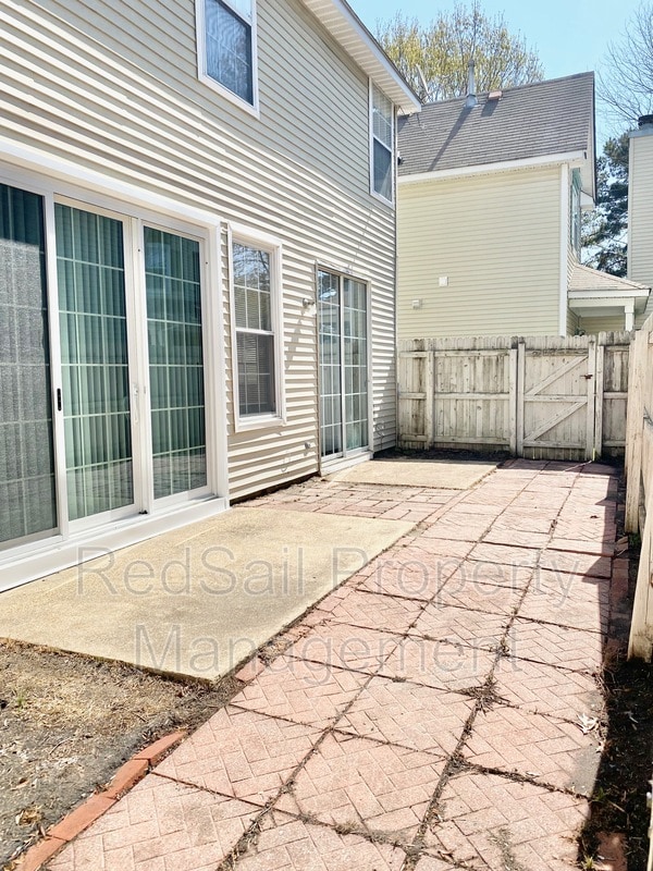 Building Photo - 129 Watson Dr