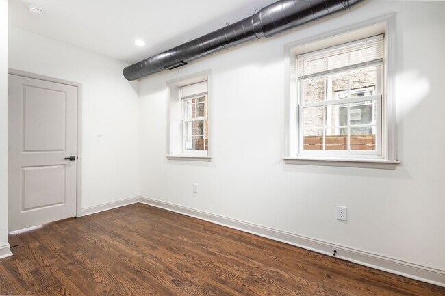 Building Photo - 2335 N 30th St