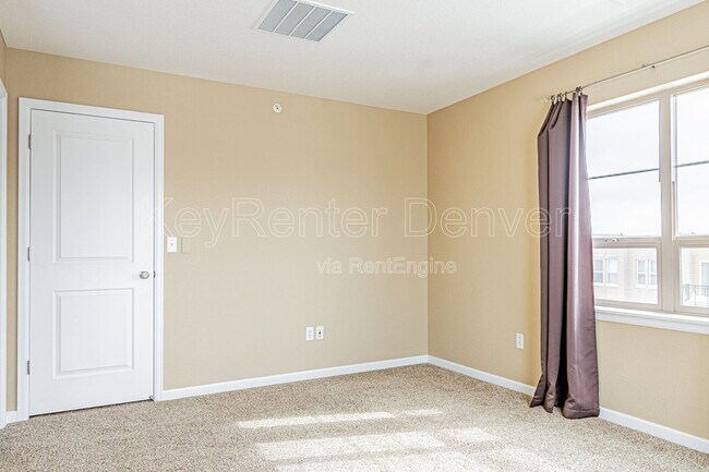 Building Photo - 492 S Saulsbury St