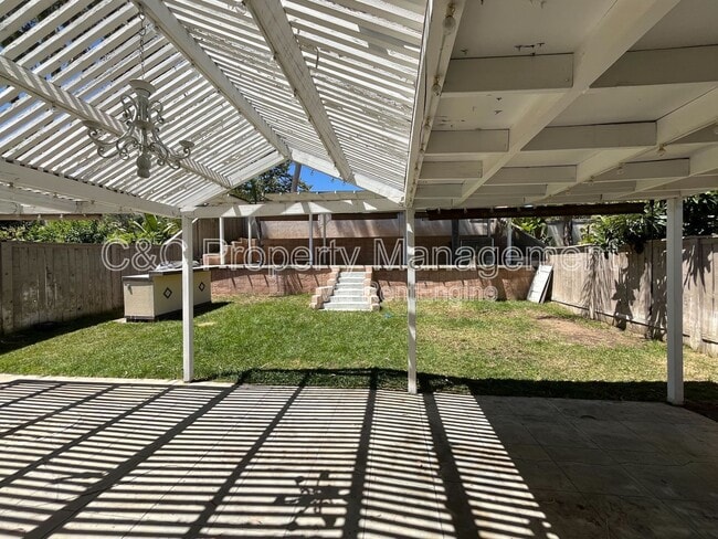 Building Photo - 17673 Streamside Ln