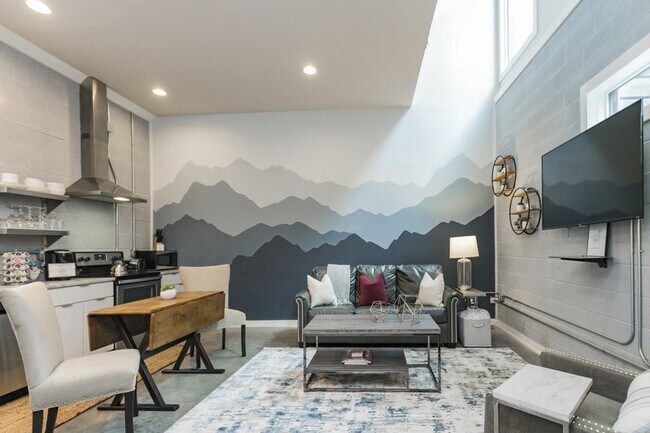 Building Photo - 1064B 2nd Ave S