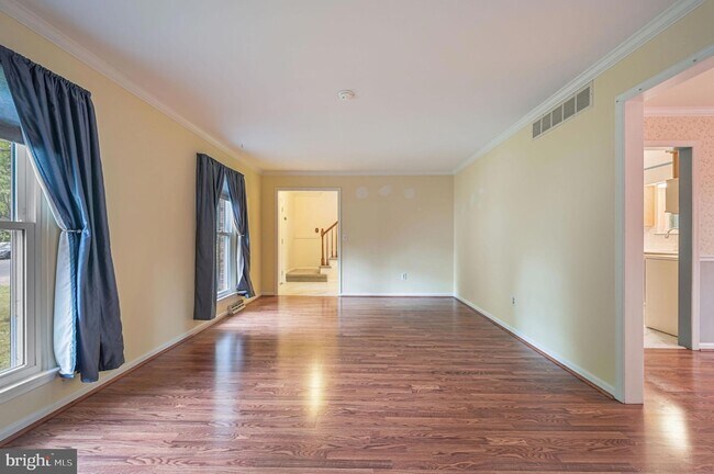 Building Photo - 44 Freedom Dr