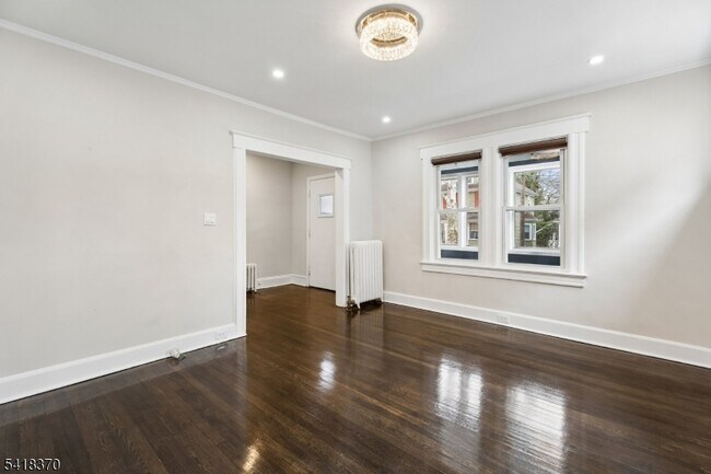 Building Photo - 32 Edgewood Rd