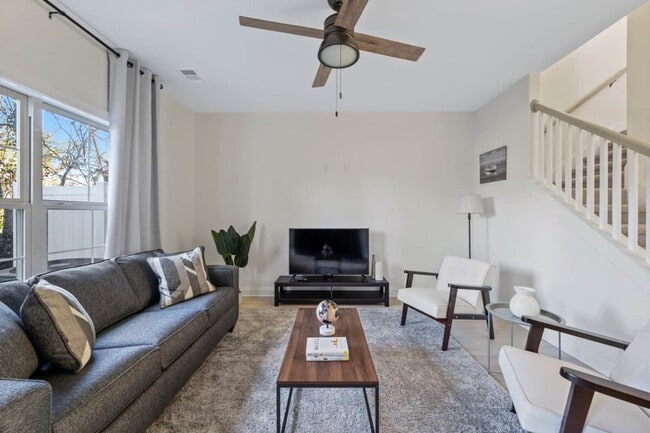 Building Photo - 3319 Old Hickory Blvd