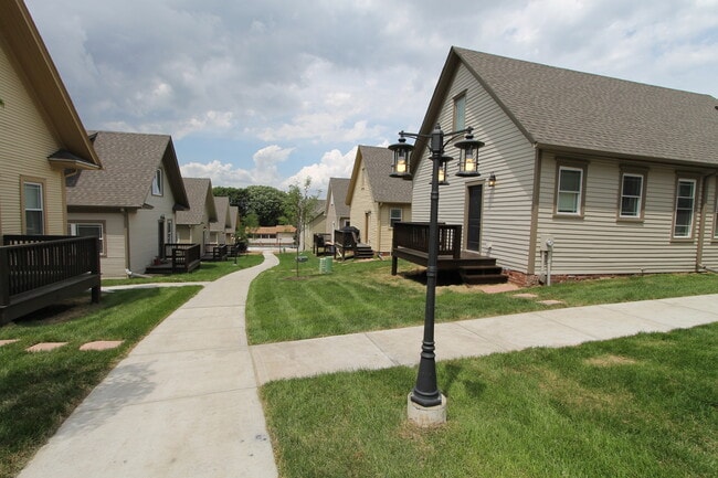 Building Photo - The Big Master 3 bedroom home-- A Must-See at the Cottages on Vinton. Reserve Now!