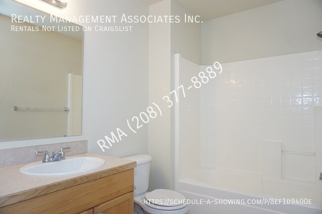 Building Photo - 1003 N Stilson Rd