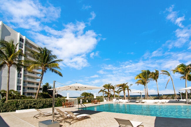 Building Photo - 613 Ocean Dr