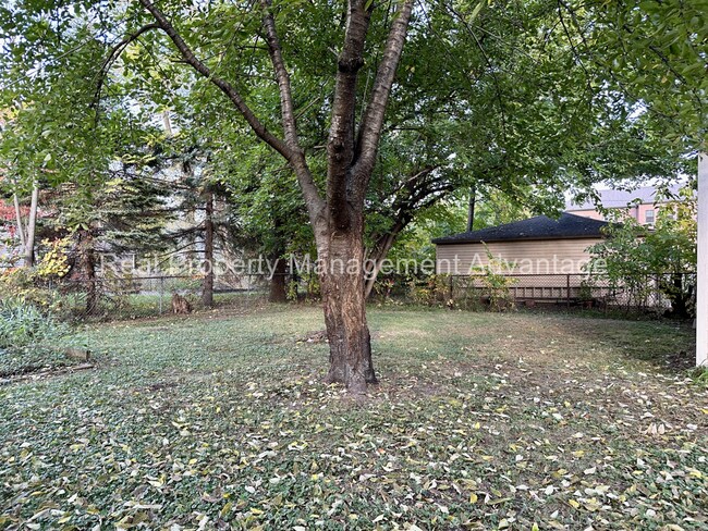 Building Photo - 310 W Hazelhurst St