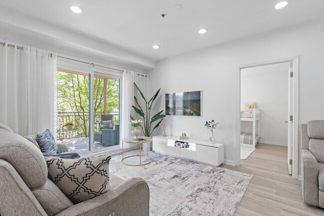 Building Photo - 920 Jefferson St