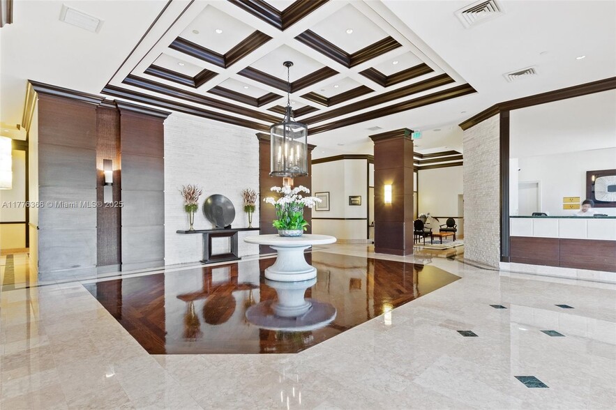 Building Photo - 3598 Yacht Club Dr
