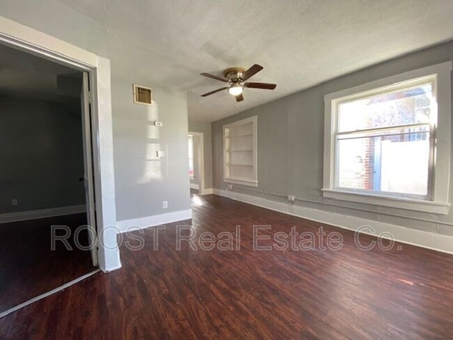 Building Photo - 1-198 1/2 E High St