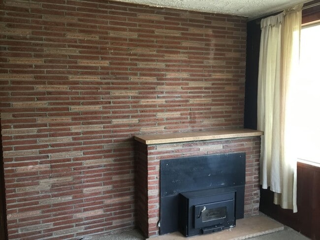 Building Photo - UNIVERSITY MID CENTURY