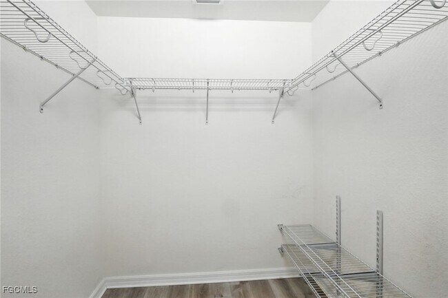 Building Photo - 12039 Hawthorn Lake Dr