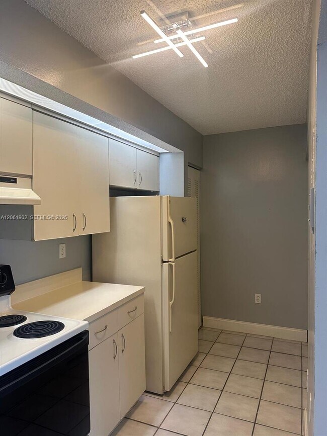 Building Photo - 8600 SW 212th St