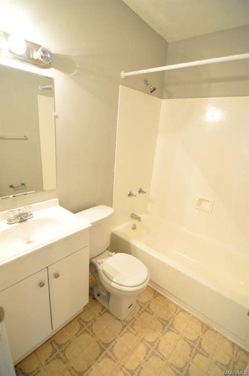 Building Photo - 2720 Green Oaks Dr