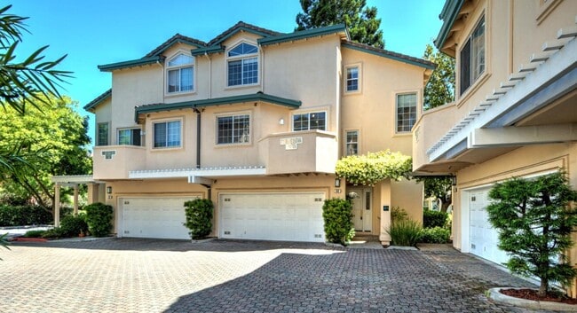 Primary Photo - 4173 El Camino Real
