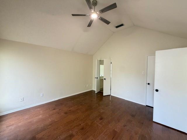 Building Photo - 5305 Manhassett Dr