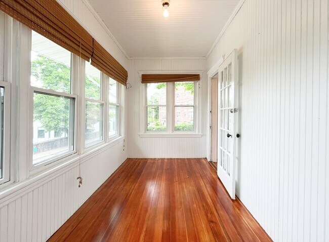 Building Photo - 44 Bellevue St