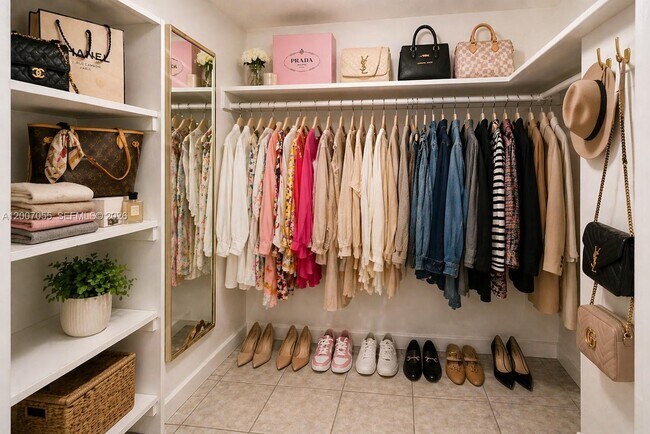 Building Photo - 1747 Rodman St