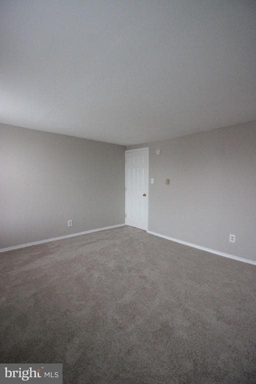 Building Photo - 3501 Chestnut Ave