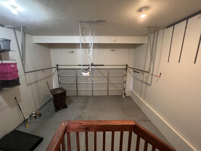 Building Photo - 202 E White Spruce Cv