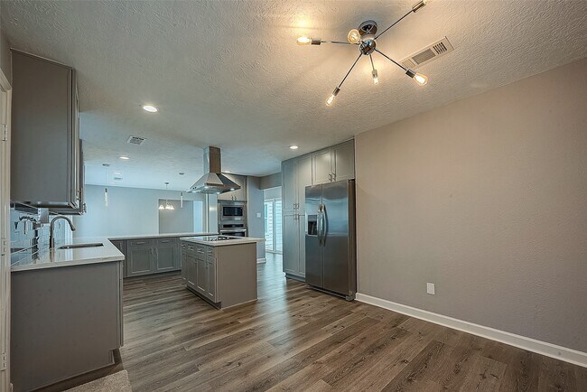 Building Photo - 1623 Cherry Ridge Dr