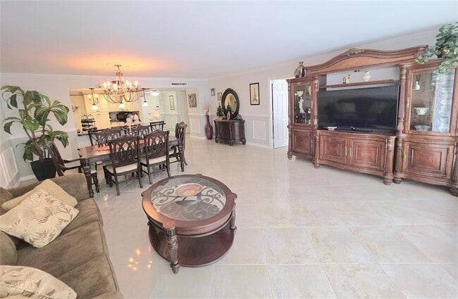 Building Photo - 4020 Galt Ocean Dr