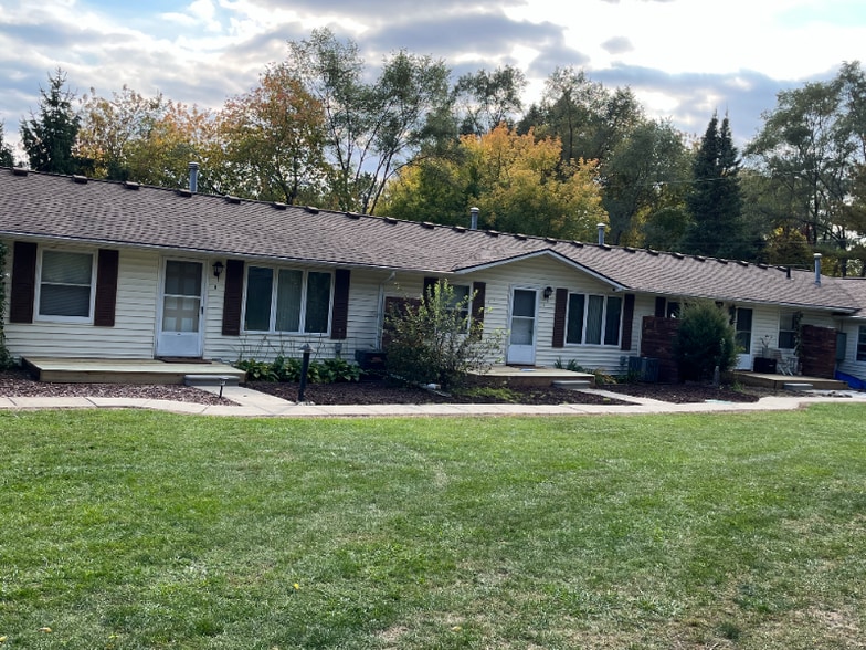Building Photo - 1583 Highland Park Dr