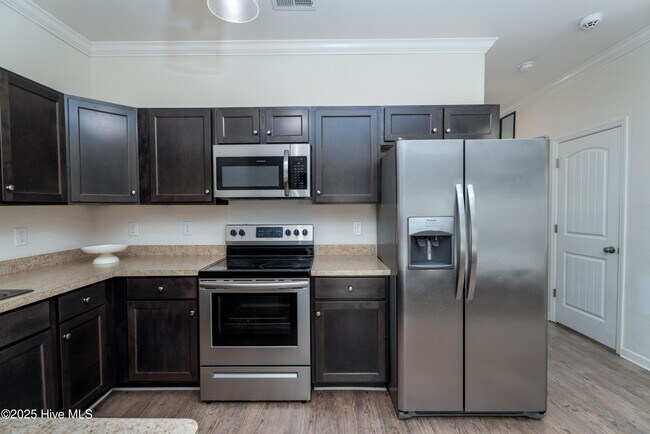 Building Photo - 306 Kenan Lp