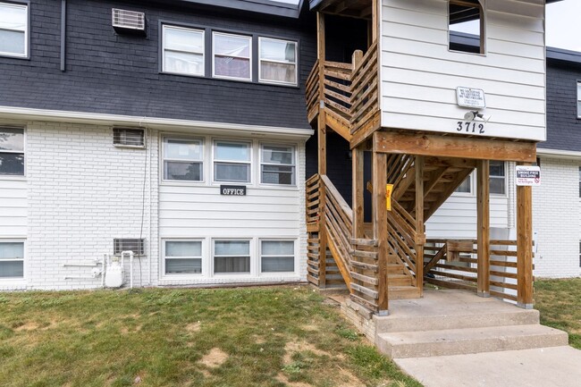 Building Photo - The Jefferson | 2-Bedroom with Balcony