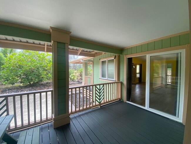 Building Photo - 3/2 In The Hawaiian Paradise Park Sunbelt!