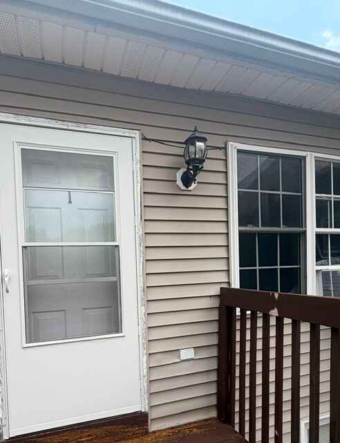 Building Photo - 608 Wolcott Rd