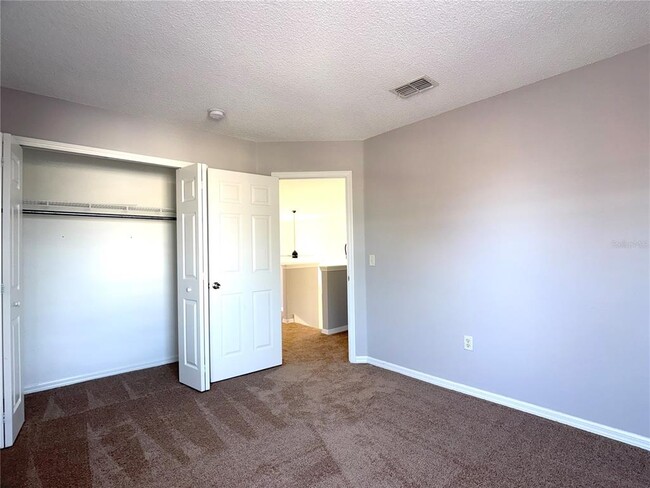 Building Photo - 732 Casterton Cir