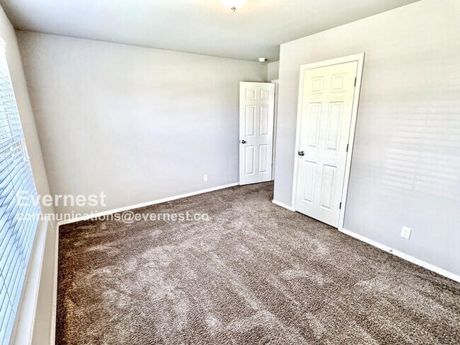Building Photo - 6614 N 128th E Ave
